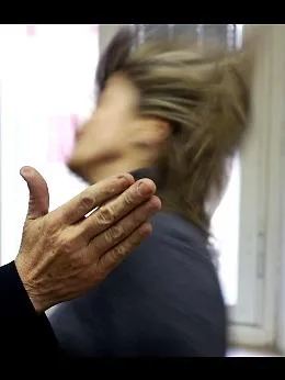 &laquo;Se torni a Realmonte finirai sulla sedia a rotelle&raquo;, arrestato stalker