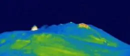 Etna, nuova fase eruttiva dal cratere Voragine: aeroporto operativo
