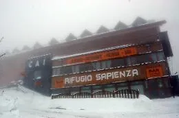 Al Rifugio Sapienza non funzionavano i servizi igienici: &egrave; stato un bel problema