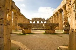 Scavi a Selinunte portano a nuove scoperte: sacrifici nel santuario greco