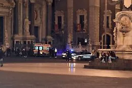 Catania, occupato il Duomo: &laquo;Dateci una casa e un lavoro oppure restiamo&raquo;