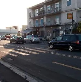 Quel semaforo pedonale che manca a Nesima Superiore