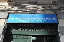 Catania, si stacca intonaco da tetto uffici Squadra Mobile: nessun ferito
