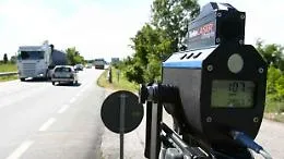 Ragusa, a 150 km/h dove il imite era di 70 all'ora: 13 patenti ritirate