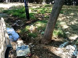 Catania, piazza Eroi d'Ungheria: degrado e abbandono
