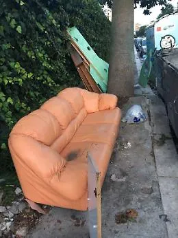 Palermo,discarica, abusiva davanti la scuola Bonanno di via Pitr&eacute;