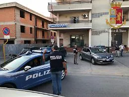 Rapine ad omosessuali a Vittoria,
si costituisce minorenne tunisino