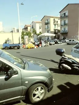 Catania, Viale Mario Rapisardi: "Siamo privi di aprire le finestre di casa"!