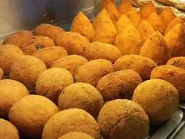 Contrordine, le arancine sbarcano anche a Catania