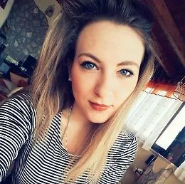 Parigi, Angela &egrave; in pericolo di vita
e rischia l'amputazione di gamba