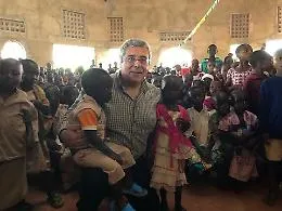 Ex presidente Regione siciliana Cuffaro inaugura chiesa in Burundi