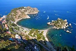 Rifiuti, per Taormina sar&agrave; un'estate "plastic free"