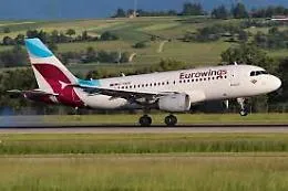 Turbolenze sul volo Lamezia Berlino: otto feriti, tra cui una donna incinta