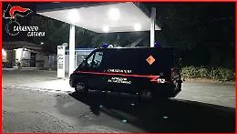 Patern&ograve;, porta un residuato bellico alla pompa di benzina: &laquo;Tra poco scoppia&raquo;