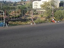 Catania, tratto di via Palermo transennata da un anno