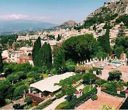 Il turismo riaccende i motori a Taormina: riaprono i Belmond hotels