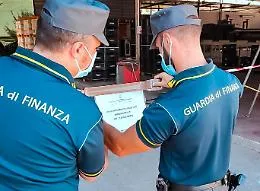 Palermo, violati sigilli del mercato ortofrutticolo abusivo alla Zisa