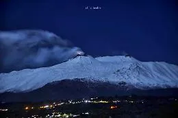 La prima neve sull'Etna