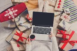 Acquisti di Natale online, i 10 consigli della polizia postale per evitare truffe
