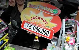 Superenalotto, cresce il jackpot e sale la febbre per il &ldquo;6&rdquo; da 75 milioni di euro