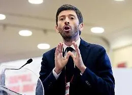 Speranza: primarie per il premier sono un errore politico, rischiamo un clamoroso autogol