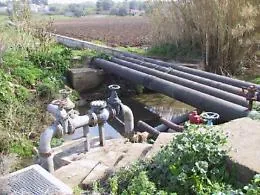 L'acqua in Sicilia tra reti colabrodo, bollette alle stelle e 400 mln nel cassetto