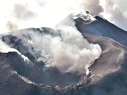 Sull' Etna si torna ai "Fantastici 4": il Sud-Est si &ldquo;mangia&rdquo; il suo gemello