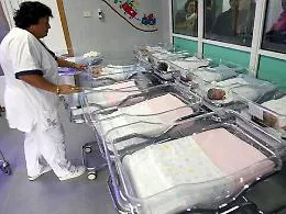 Il caso della migrante che ha denunciato la sottrazione di un neonato, Procura e Asp: "Nell'ecografia presente solo un feto"