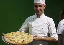 Un  pizzaiolo empedoclino si &ldquo;laurea&rdquo; campione del mondo di pizza bianca