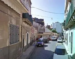 Aci Castello, si invaghisce di una ragazza e organizza un raid punitivo contro il fidanzato di lei