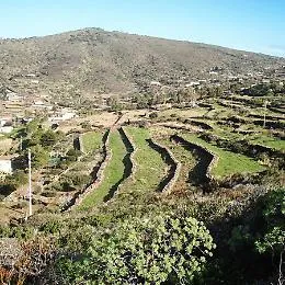 Pantelleria punta sull'equilibrio: musica, alcol e orari per un'estate vivibile