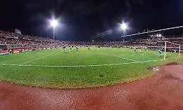 Catania, balordi bloccano pulmino e rapinano tifosi milanisti
