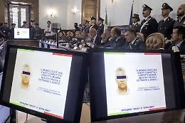 Mafia e colletti bianchi: arrestati avvocato romano e due carabinieri