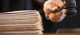 Regalbuto, marito cieco, lei insegnante a Brescia: il Miur le nega il trasferimento
