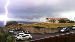 Maltempo a Catania: tempesta di fulmini ad Aci Catena