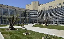 Nuovo ospedale di Ragusa, Musumeci taglia il nastro: &laquo;Mi vergogno per il ritardo&raquo;