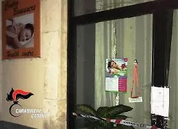 Catania, il centro massaggi era invece una casa a luci rosse