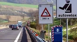 Da Pasquetta autovelox attivi: settimana di controlli su A18 e A20, multe fino a 3.000 euro