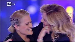 Cuccarini-Parisi, pi&ugrave; nemiche che amiche: &egrave; scontro a colpi di tweet