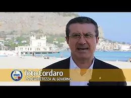 Voto di scambio, indagato anche l'assessore regionale Tot&ograve; Cordaro