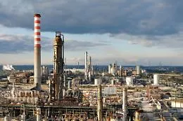 Inquinamento ad Augusta, Priolo e Melilli: sigilli a impianti Versalis e Sasol