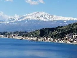Il brand Etna spopola anche alla Bit,
&egrave; boom del Vulcano &laquo;nonostante...&raquo;