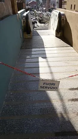 Catania, stazione metro Borgo: la scala "immobile" quando torner&agrave; in funzione?