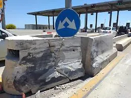 Nuovo incidente al finto casello di Cassibile: &laquo;Sar&agrave; buttato gi&ugrave;&raquo;