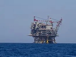 Petrolio, dal Mise stop a nuove trivelle nel Canale di Sicilia