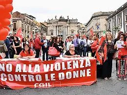 Catania, violenza sulle donne: una piazza, due manifestazioni