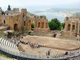 Taormina, &laquo;A febbraio taglieremo l'acqua ai morosi&raquo;