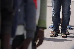 Migranti, giornata di arrivi in tutta la Sicilia: 890 a Catania, 700 a Pozzallo, 525 a P. Empedocle