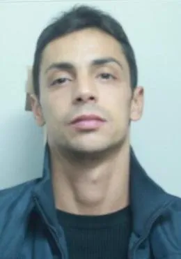 Catania, speronano e rapinano 15 mila euro a un tabaccaio: arrestato il proprietario dello scooter