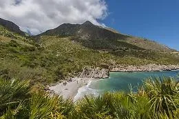 Riapre parzialmente la Riserva naturale dello Zingaro: sentiero costiero riaperto e musei accessibili